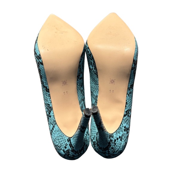 BCBGENERATION SNAKESKIN PUMPS - Picture 3 of 5